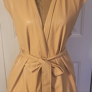 MARC NEW YORK Faux Leather Self-Tie VEST, NWOT, M, Buttery Camel - BEAUTIFUL!